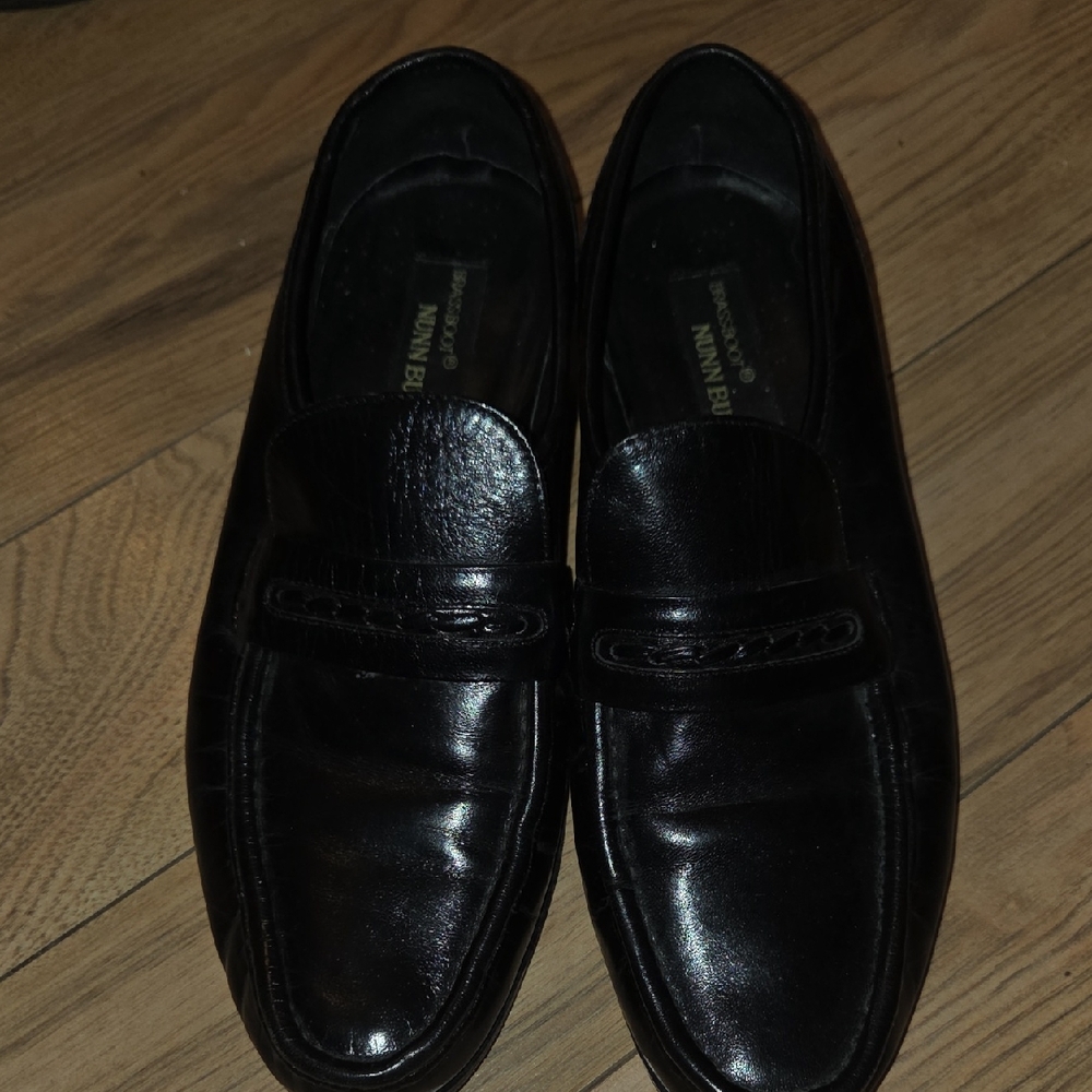 Nunn Bush Brass Boot Black Leather Loafers Size 9